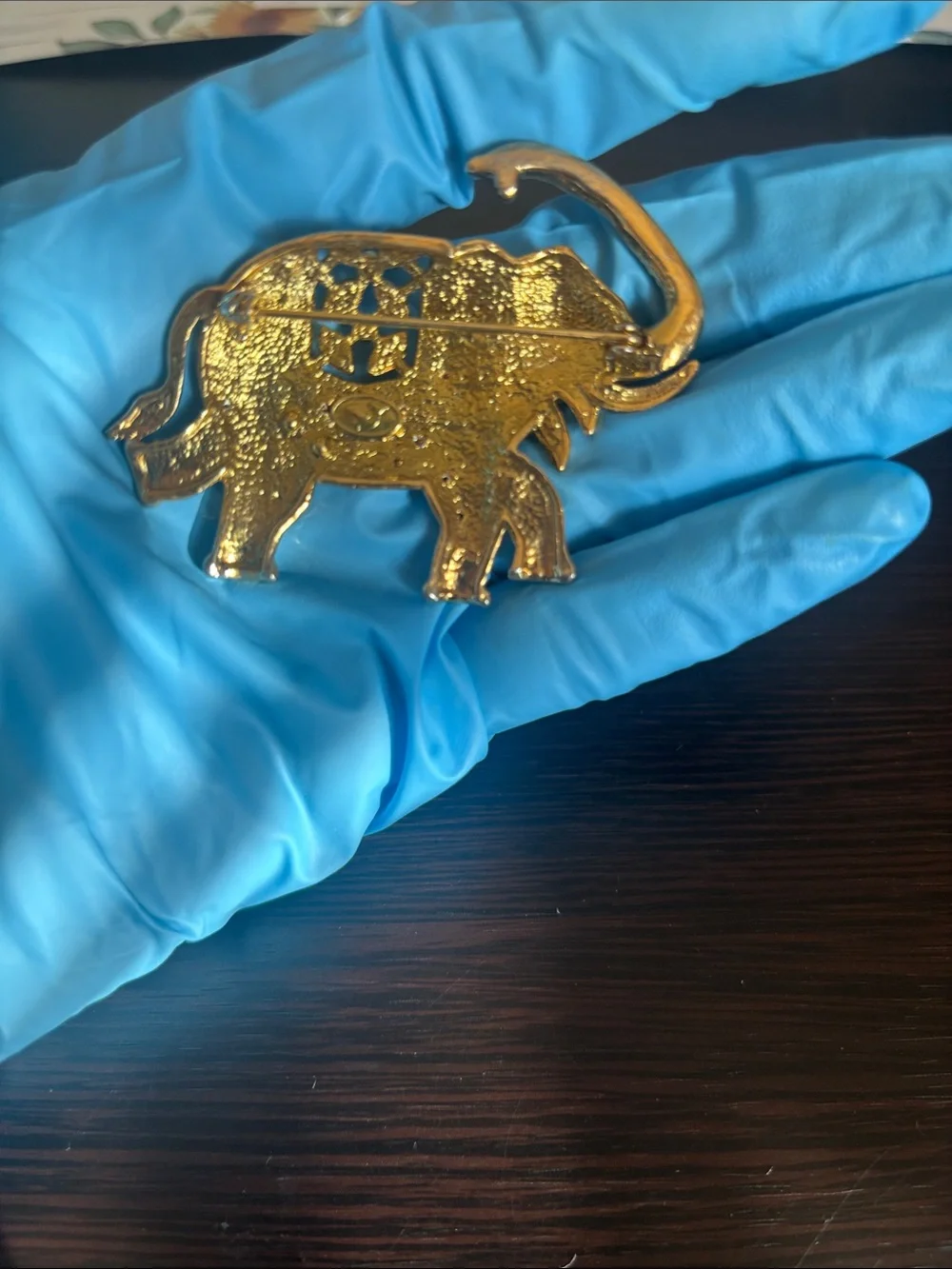 N/A elegant elephant